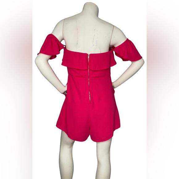 NWOT. SHINESTAR Pink Off Shoulder Flounce Sleeve Romper With Pockets - Picture 5 of 14